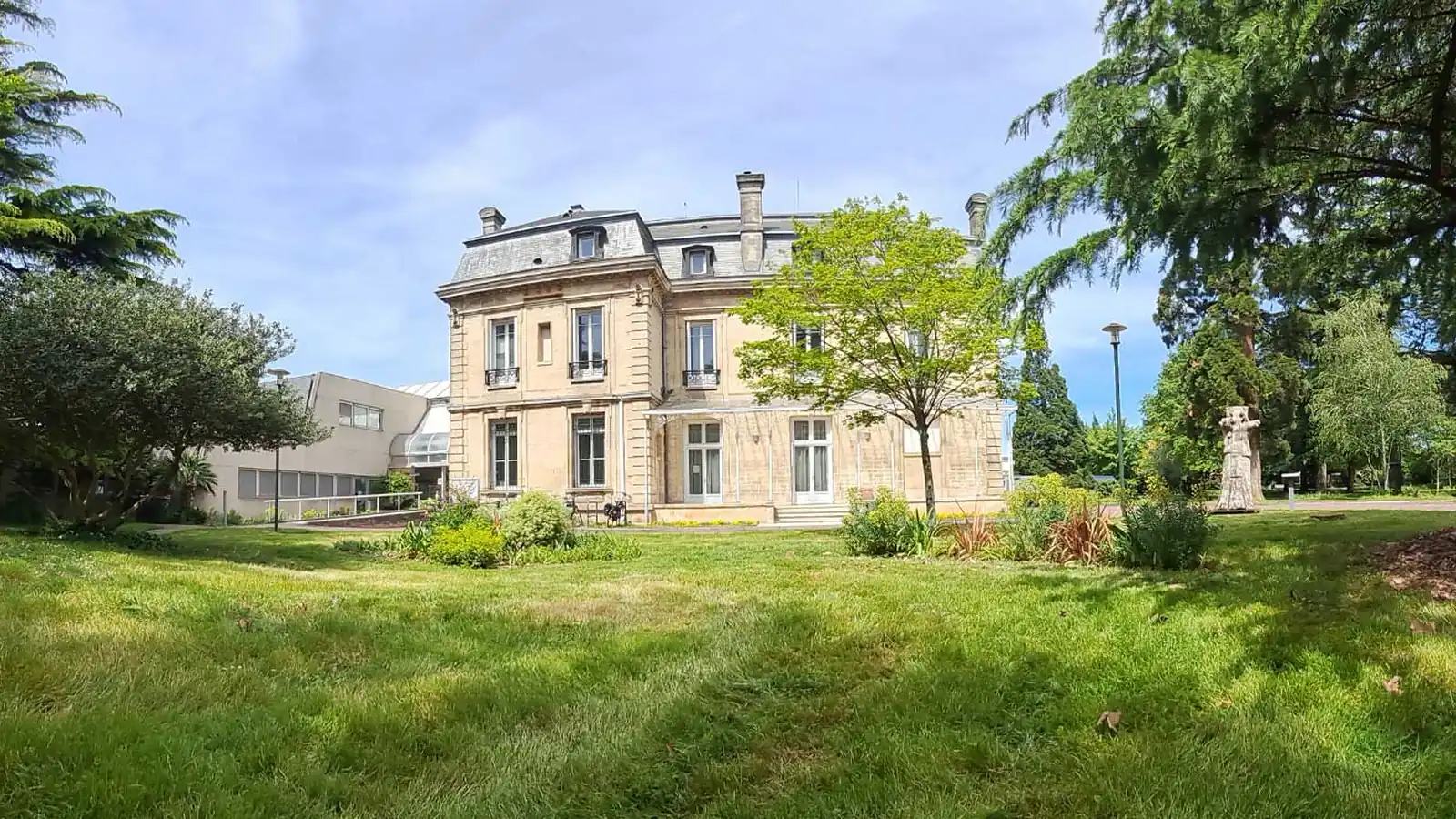 Vue de Mérignac - création site web Mérignac